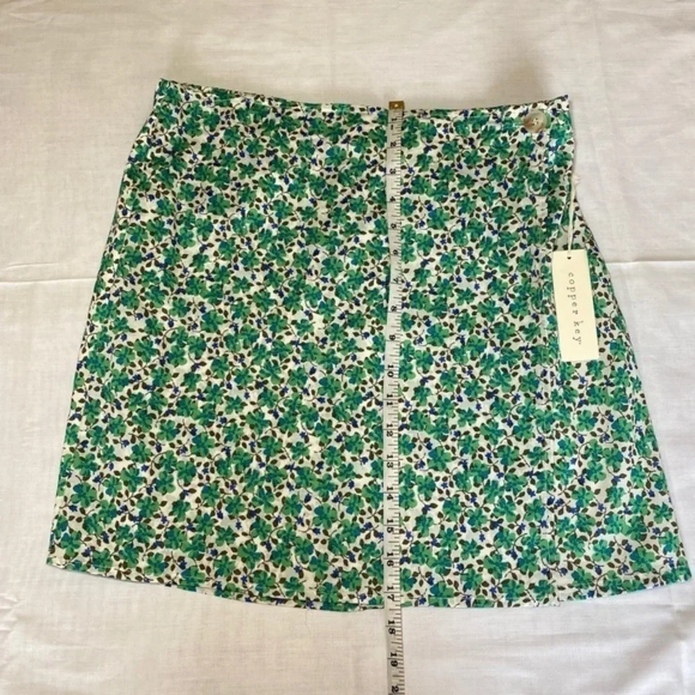 𝅺copper key floral skirt size-L‎ juniors